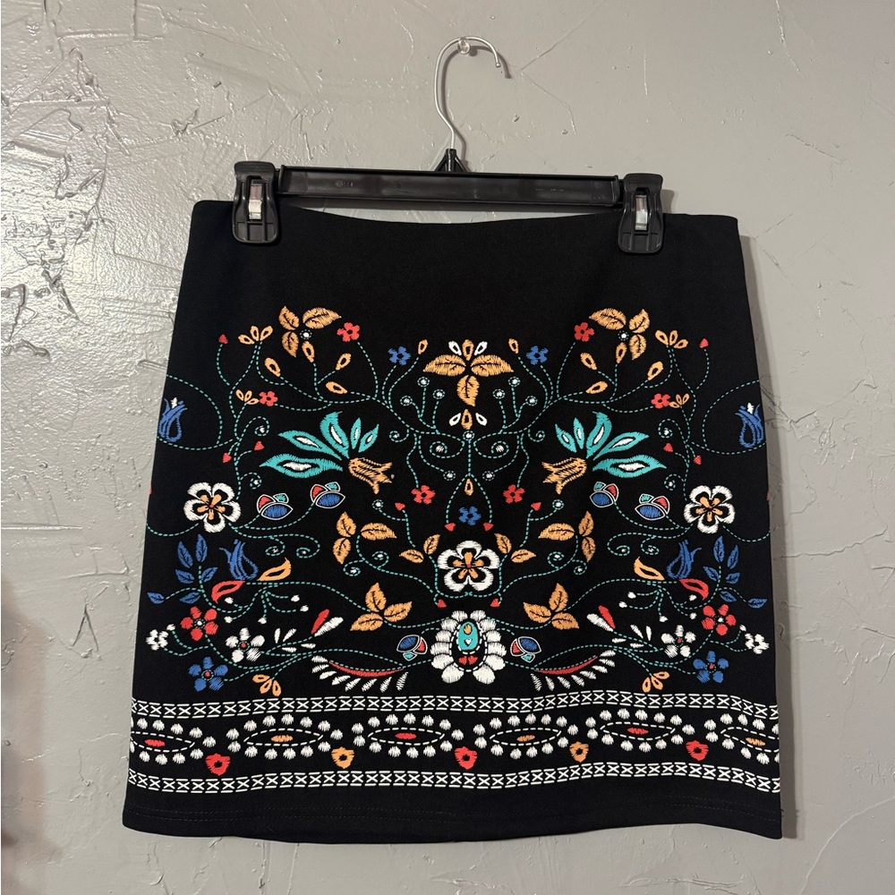 SHEIN Black Mini Skirt with Multicolor Floral Embroidery